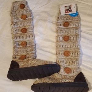 New Muk Luks boots 7